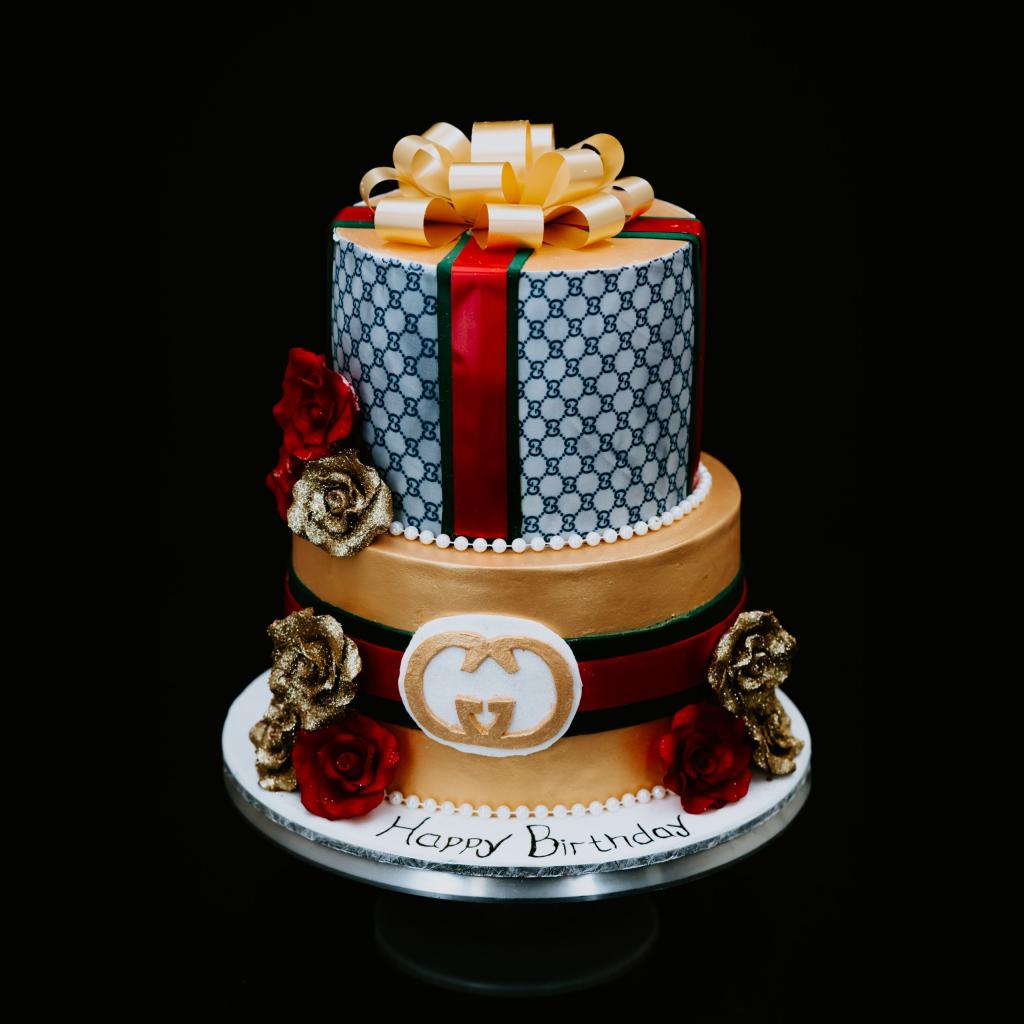 Gucci cake  Fruit cake design, Gucci cake, Birthday cakes for men